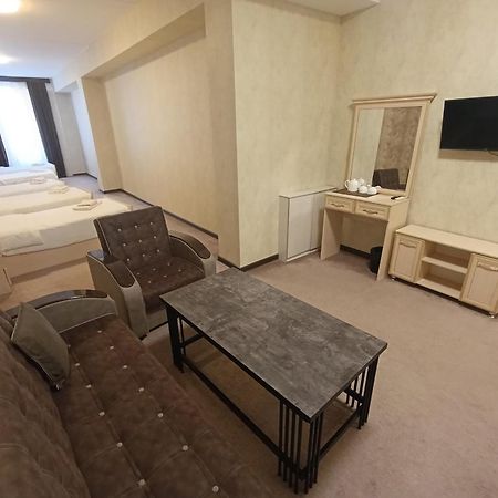 Grand Karavan Hotel Tasken Kültér fotó