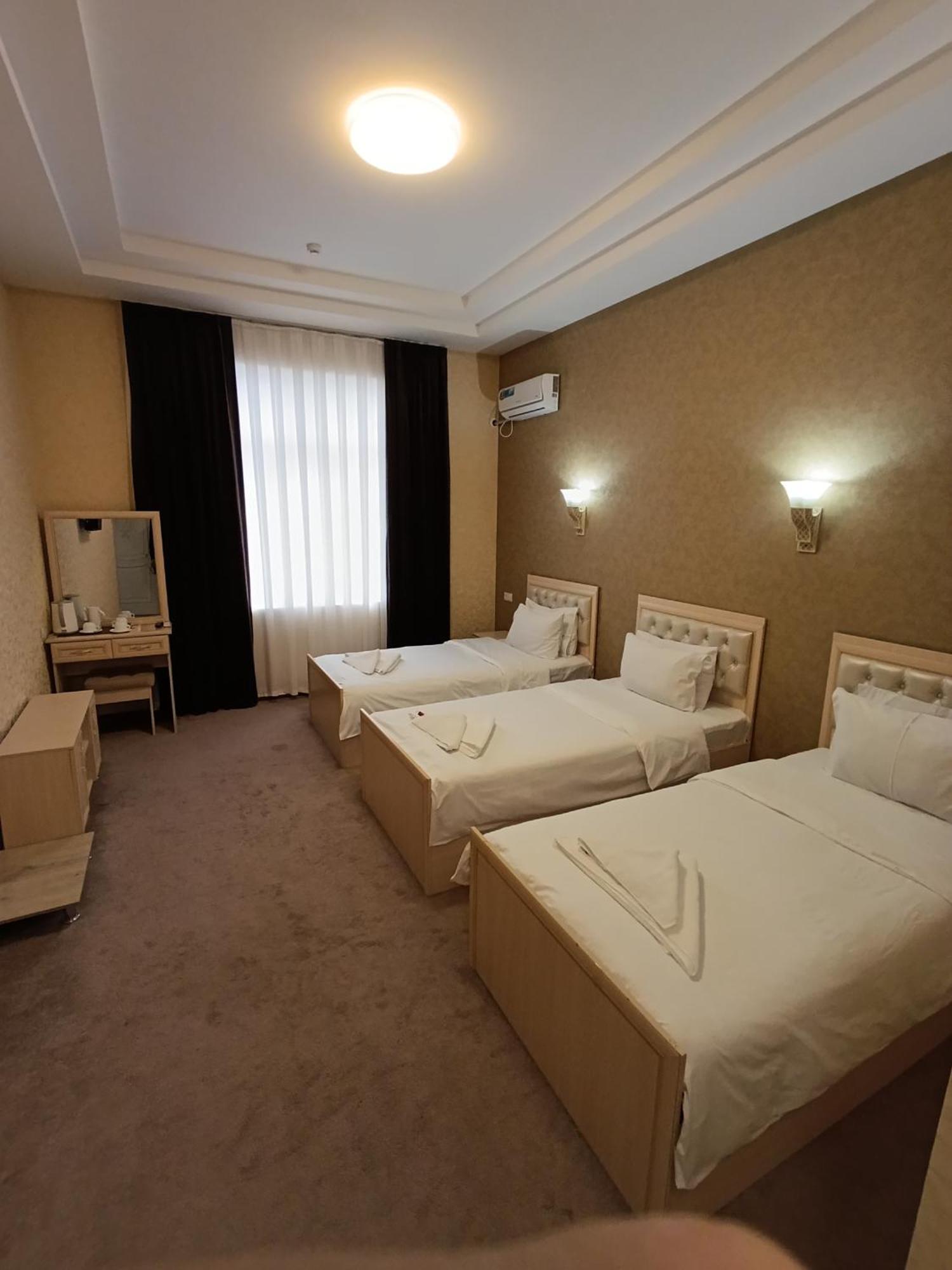 Grand Karavan Hotel Tasken Kültér fotó