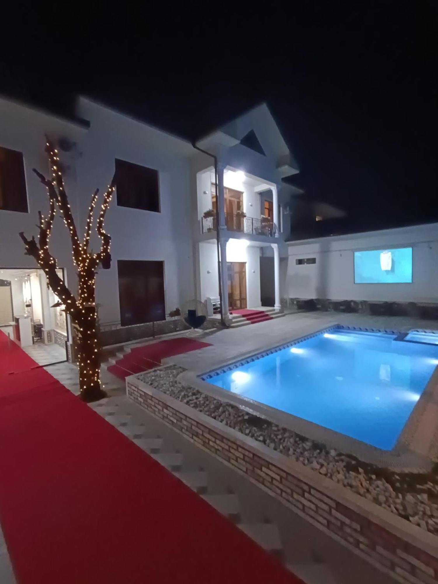 Grand Karavan Hotel Tasken Kültér fotó