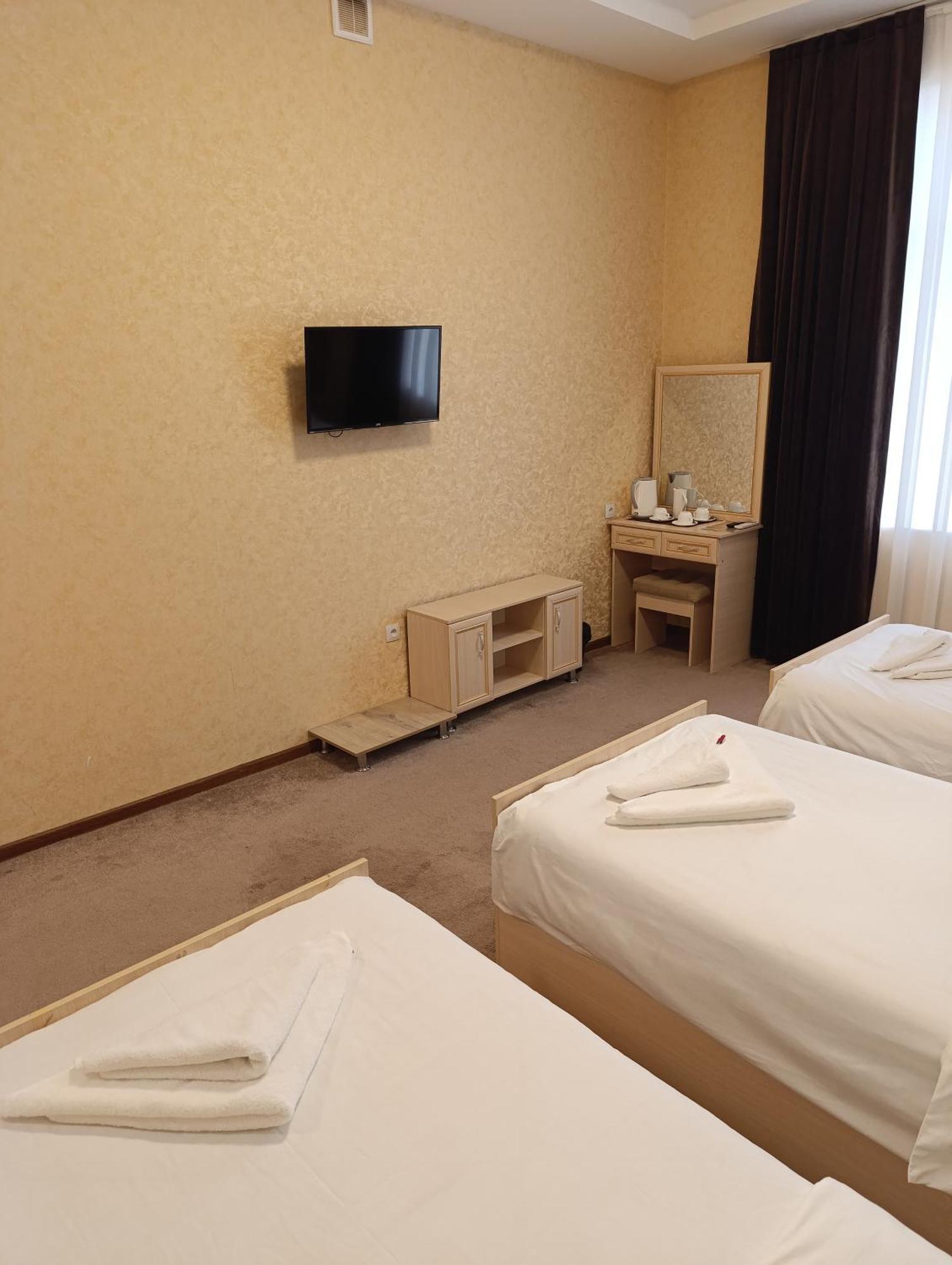Grand Karavan Hotel Tasken Kültér fotó