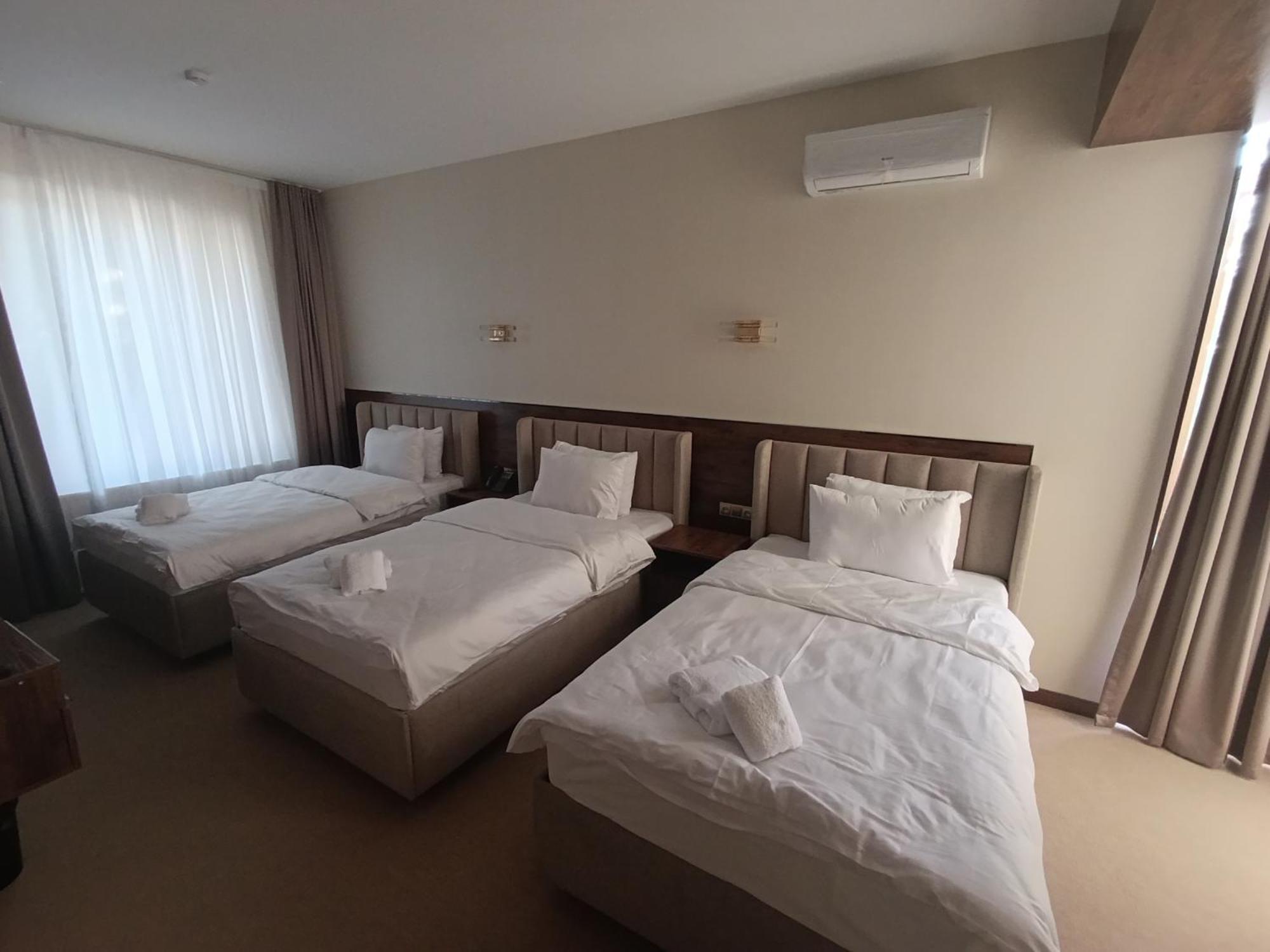 Grand Karavan Hotel Tasken Kültér fotó
