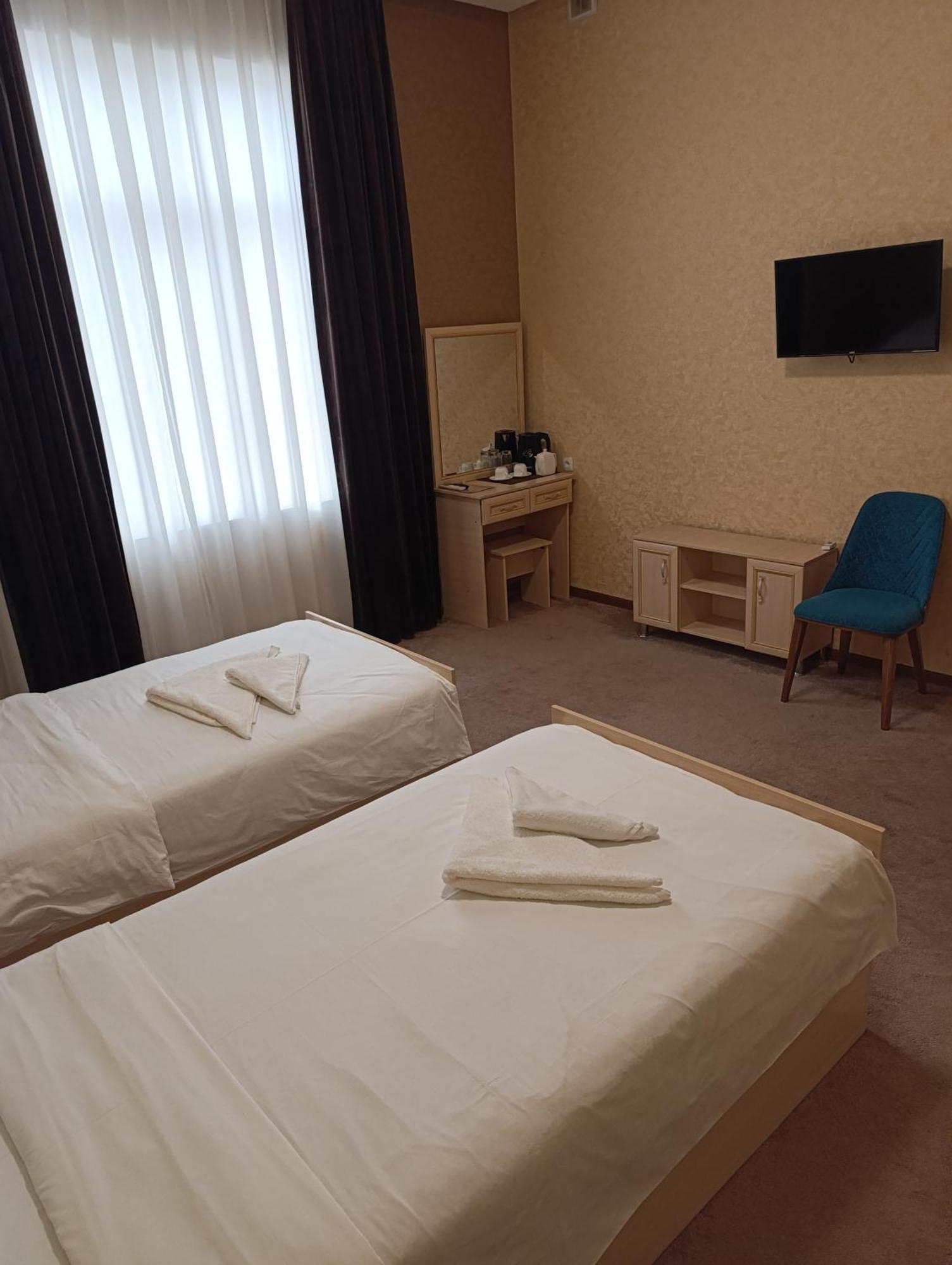 Grand Karavan Hotel Tasken Kültér fotó