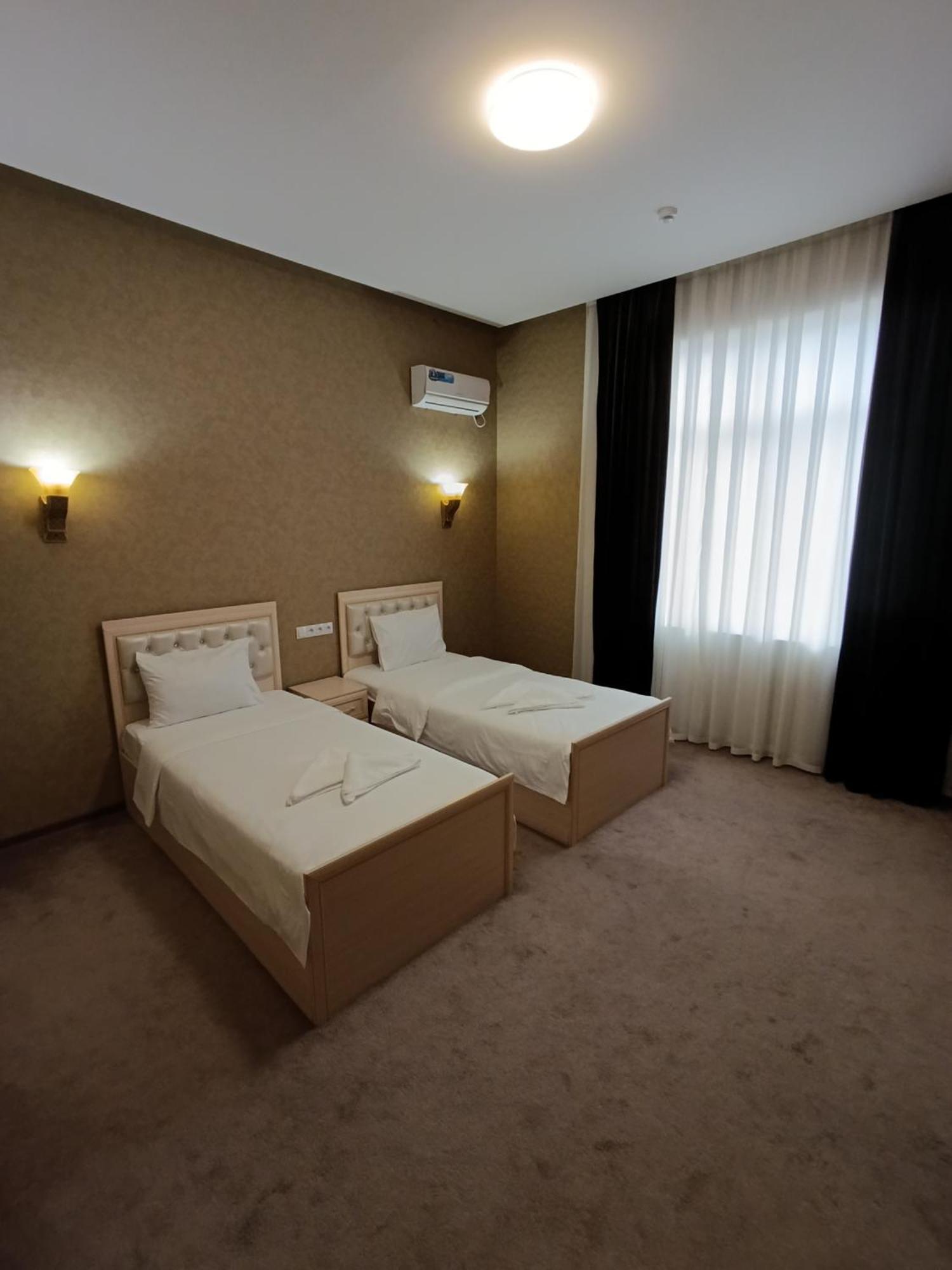 Grand Karavan Hotel Tasken Kültér fotó