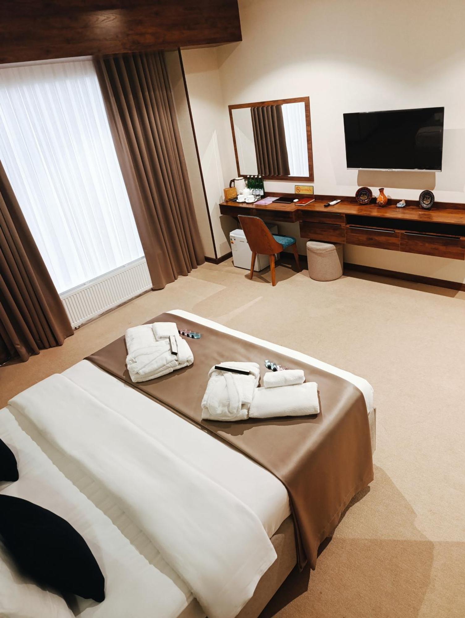 Grand Karavan Hotel Tasken Kültér fotó
